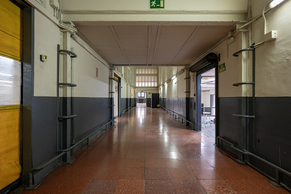 Photographic Social Vision - OFICINA DE CORREOS DE BARCELONA