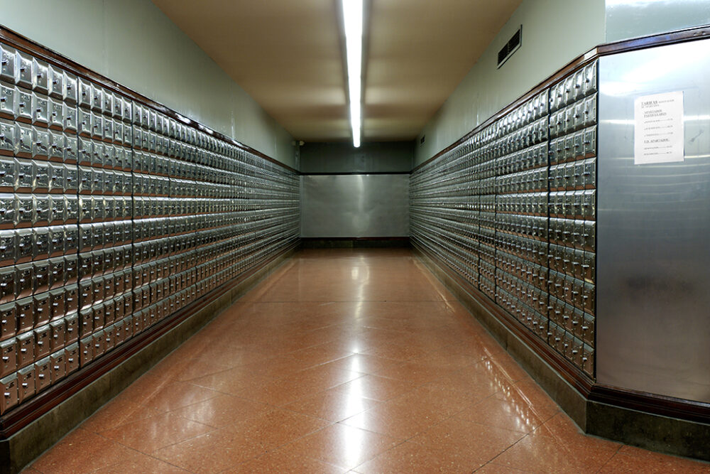 Photographic Social Vision - CORREOS DE BARCELONA