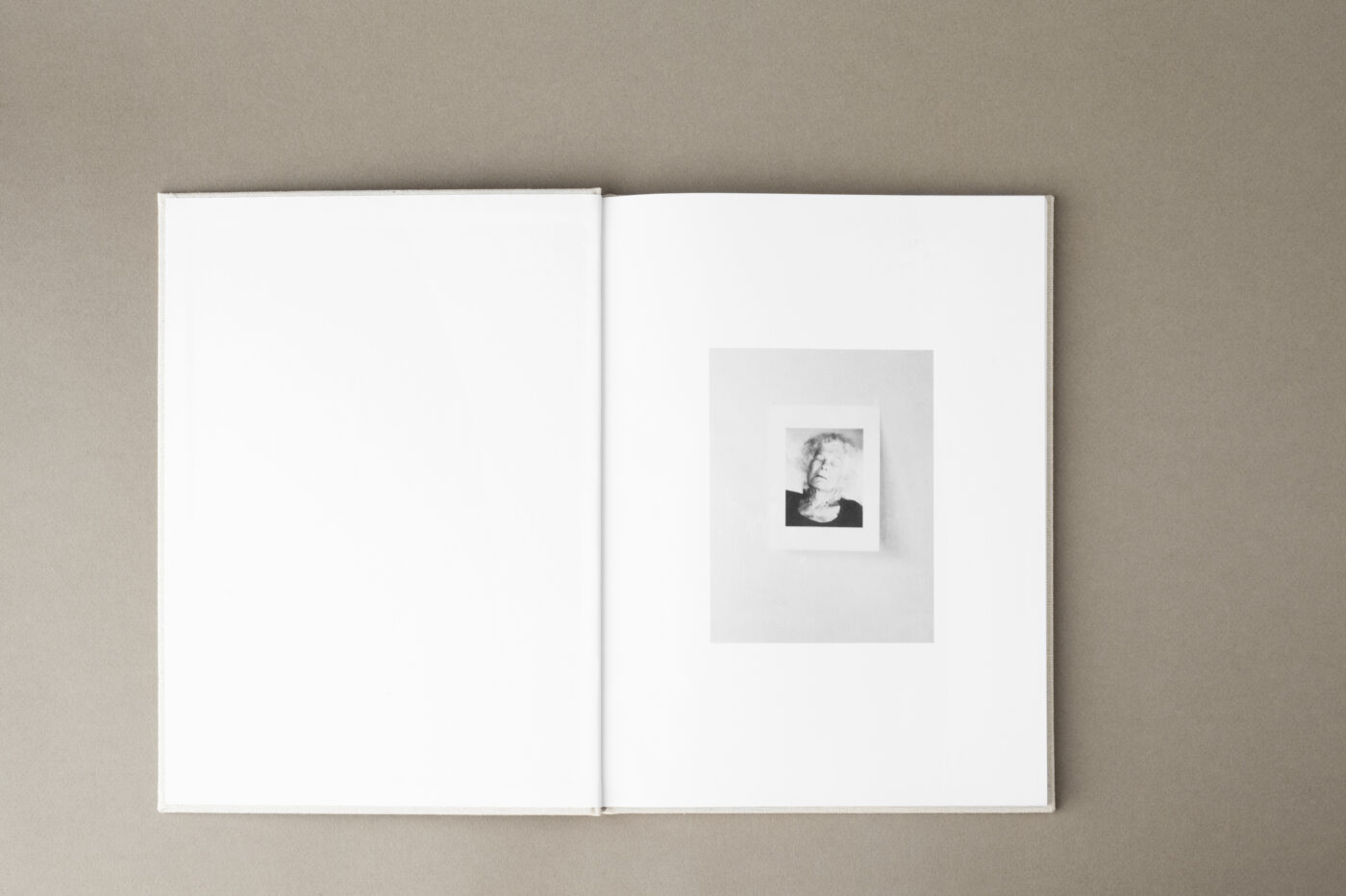 Photographic Social Vision - 03_IIIE_photobook (c) Imma Cortés